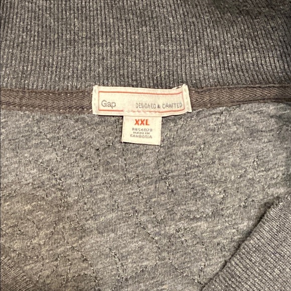 Gap women’s Gray Quilted Bomber Jacket Size XXL
BIN C - Picture 2 of 7